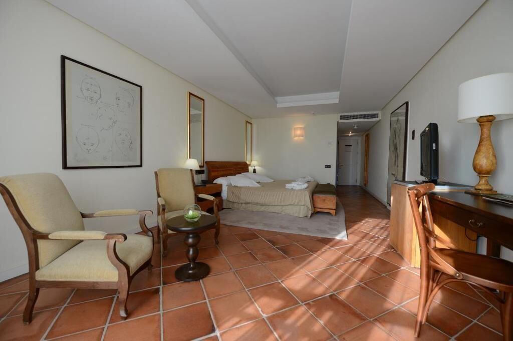 Hotel Cigarral El Bosque Toledo Exterior photo A room at the hotel