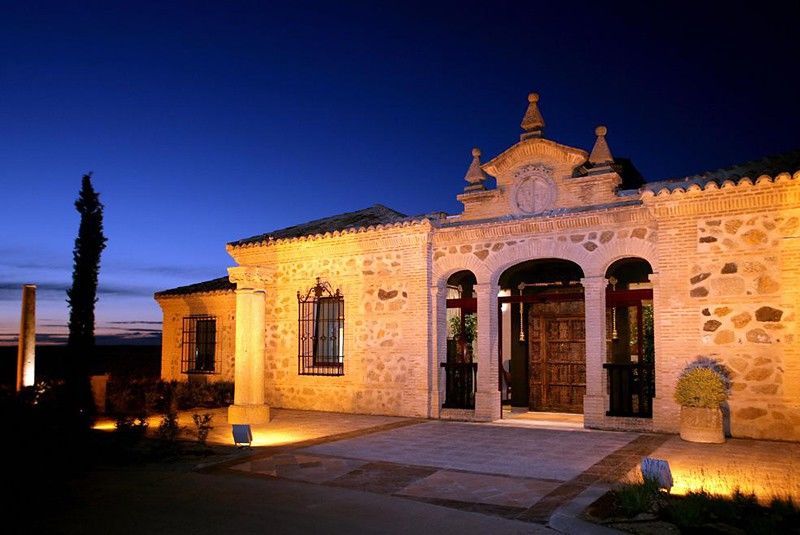 Hotel Cigarral El Bosque Toledo Exterior photo The entrance of the hotel